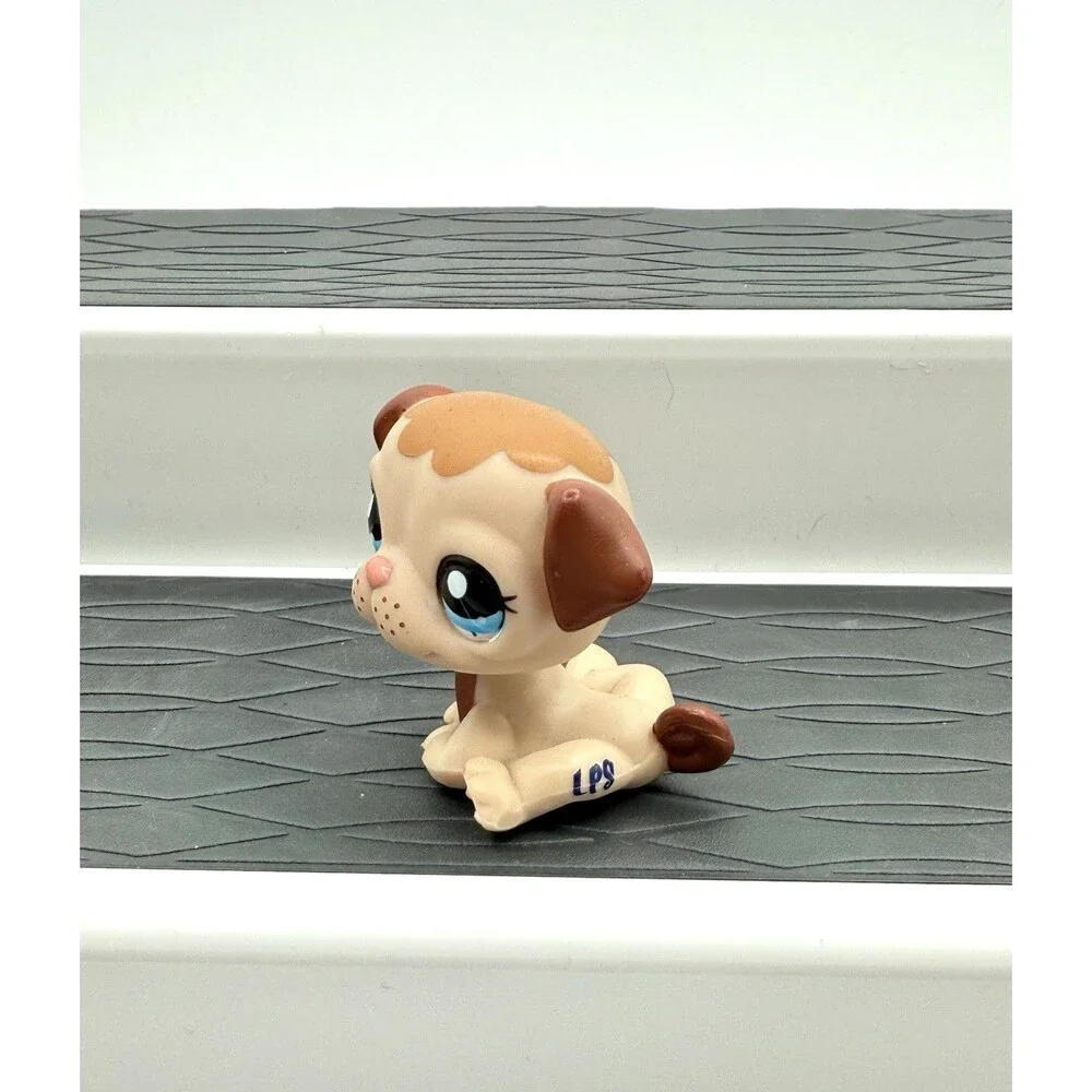 Littlest Pet Shop Authentic # 1753 Tan Pug Brown Flower Patch Blue Eyes Freckles